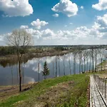 Kraina Bugu - Anielski Dom Z Bezposrednim Zejsciem Do Rzeki Repki