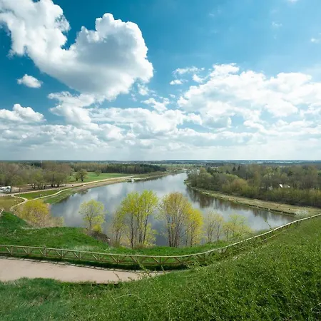 Kraina Bugu - Anielski Dom Z Bezposrednim Zejsciem Do Rzeki アパート