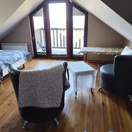 Kraina Bugu - Anielski Dom Z Bezposrednim Zejsciem Do Rzeki