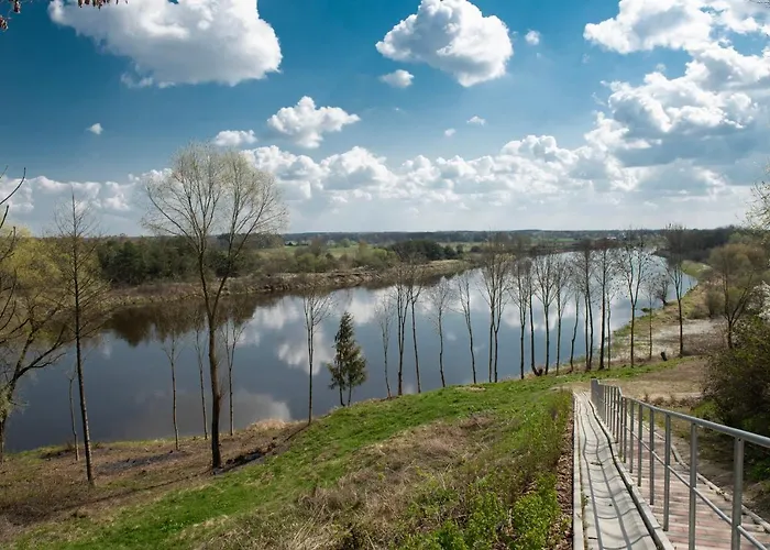 Kraina Bugu - Anielski Dom Z Bezposrednim Zejsciem Do Rzeki Repki